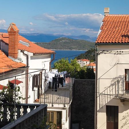 Romantic Stone House In Historic Center Of Vrbnik Villa Eksteriør bilde